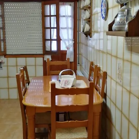 Piso En 165m 4 Habitaciones, 2 Banos , Capacidad 6 Personas *